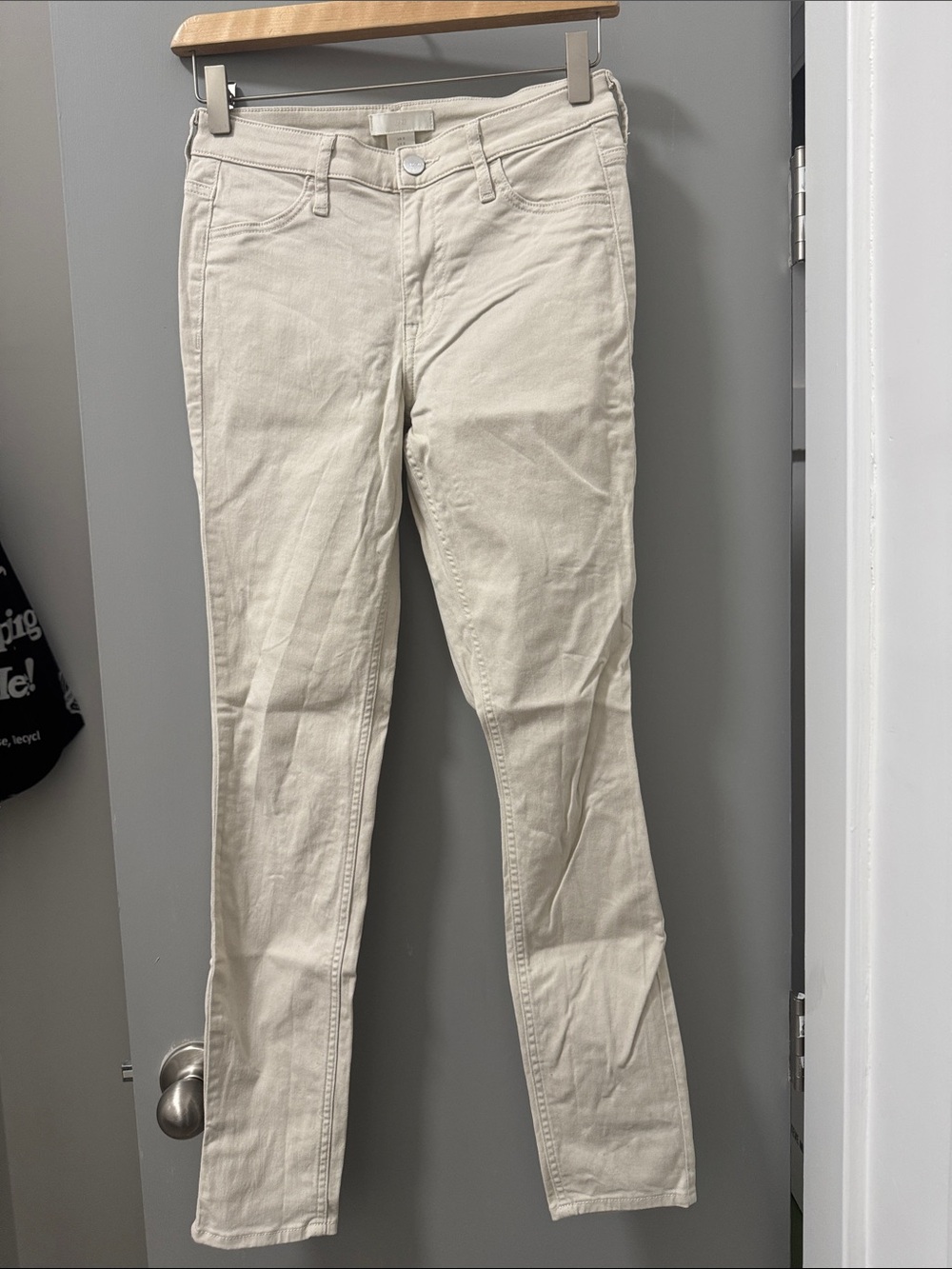H&M Women’s Cream Straight-Leg Jeans
